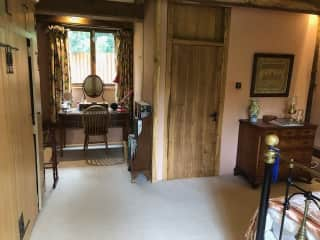 Guest bedroom dressing table area