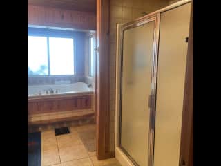 Shower & tub