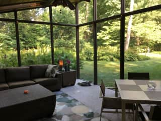 Screened-in Porch