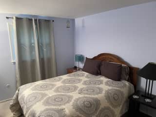 Guest bedroom for sitter.