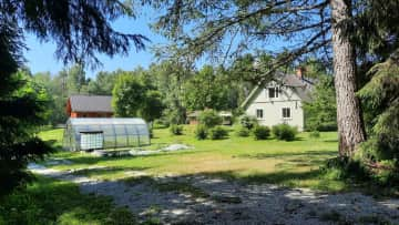 Overview with main house