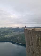 The house is 1 hour by car from Pulpit Rock (Preikestolen) hike.