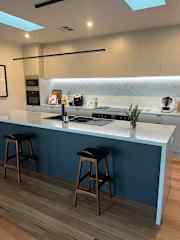 Large , fully equipped kitchen