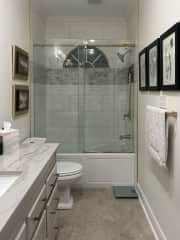 Hall bathroom with jetted tub/shower