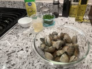 A homecooked meal featuring local steamer clams from Suquamish Seafoods - highly recommended!