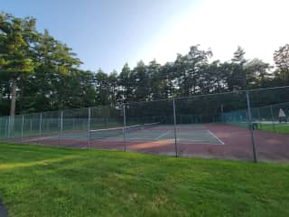 One court is marked for Pickleball use.