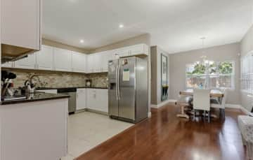 Kitchen/Dining Nook