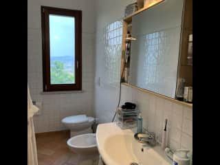 Loo with a view….En-suite off king bedroom upstairs