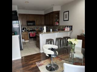 Kitchen & dining area
