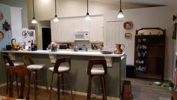 Counter dividing dining and kitchen