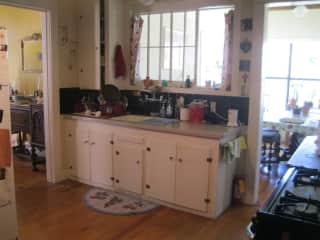 Kitchen (old photo, new stove now). No dishwasher.