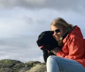 Jayka with Buddy, a beautiful black lab that we dog sat for 5 weeks