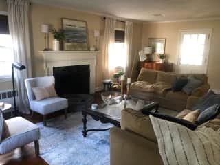 Cozy living room with gas fireplace for chilly evenings.