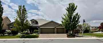 Front of House/View from Mailbox across the street