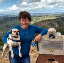 Julia and Pepe hiking in Mission Trails park