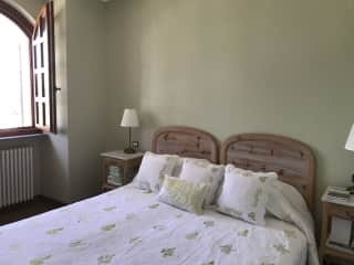 Guest bedroom