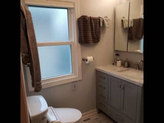 2nd floor bathroom/shower