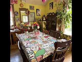 Dining room.