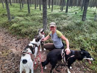 With 3 of 6 huskies in Lappland