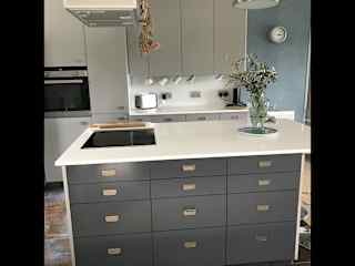 Kitchen island