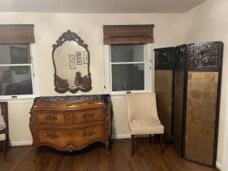 Room with queen sofa bed (super comfortable)