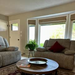 Living room pic w/view of front door.