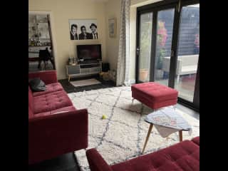 Lounge area with 2 sofas, TV. All Uk channels, Sky sport and Netflix. Underfloor heating.