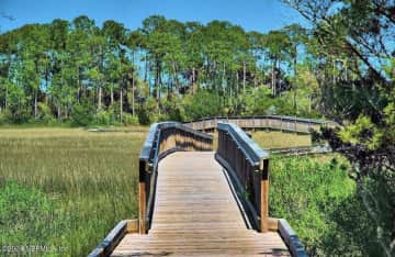 Boardwalk to the intercostal