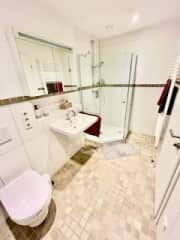 Sitter bathroom