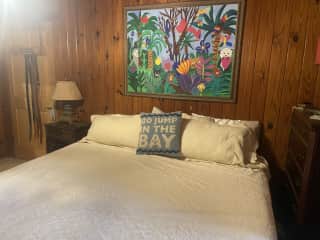 Bedroom-king bed
