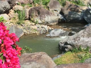 Lovely refreshing river pools to play, in the “dry” season, when the water is calm.