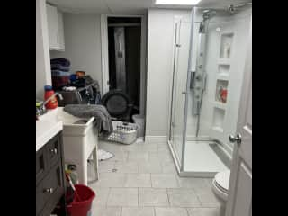 Guest bathroom & Laundry (downstairs)