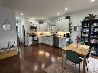 Kitchen + dining area