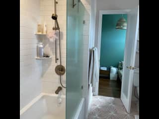 Tub/shower combo