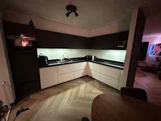 Kitchen with dishwasher, koker tap, airfryer…