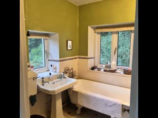 Main bathroom
