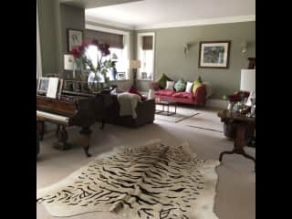 Drawing room.