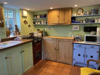 Kitchen. Calor gas cooker.