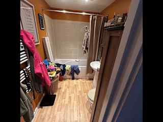 Main bathroom