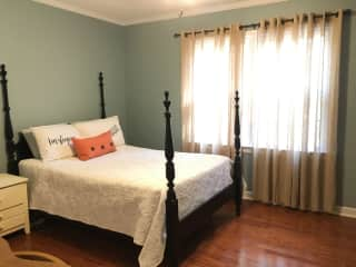 Guest bedroom