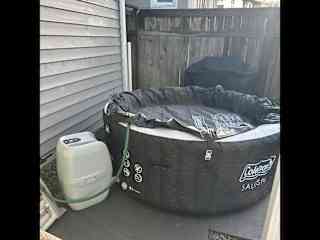 2-3 hot tub
