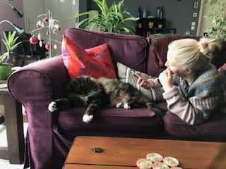 My daughter and HENRY (housesit in Castelnaudary)
