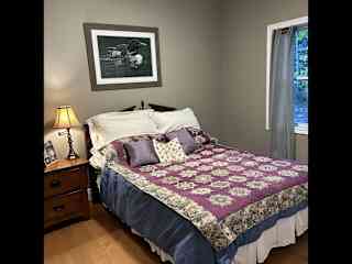 Guest bedroom