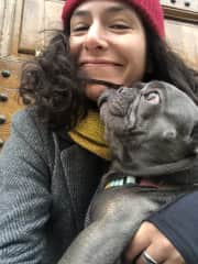 Cajú and me walking in a cold Florence morning