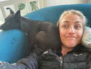 Eadie isn't worried about personal space :)
