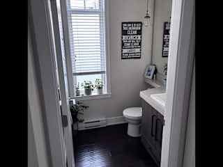 Washroom on middle floor