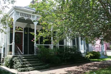 nearby Algiers Point architecture