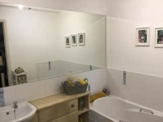 Main family bathroom