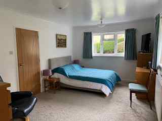 Guest bedroom