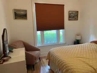 Guest bedroom